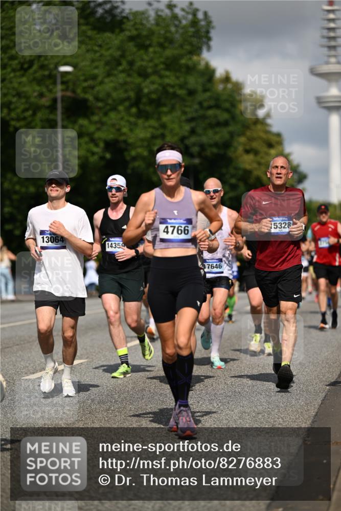 29.06.2025 - hella hamburg halbmarathon Dr. Thomas Lammeyer http://msf.ph/oto/8276883 29.06.2025 09:53:00 Kennedybrücke 1343, 1603, 2044, 2707, 2745, 2750, 2849, 2980, 3014, 3116, 3136, 3282, 4148, 4766, 5050, 5124, 5648, 6149, 6771, 7035, 7109, 7229, 8358, 8465, 9296, 9686, 9914, 10930, 11177 meine-sportfotos.de