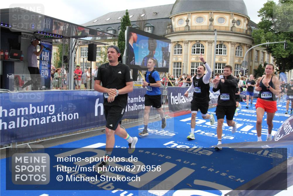 29.06.2025 - hella hamburg halbmarathon Michael Strokosch http://msf.ph/oto/8276956 29.06.2025 10:54:02 Ziel 1151, 1815, 2432, 3096, 6356, 6374, 6481, 7395, 7918, 7973, 8394, 9032, 11789, 13032, 13869, 14175, 16477, 17348, 18308, 18831, 18879 meine-sportfotos.de