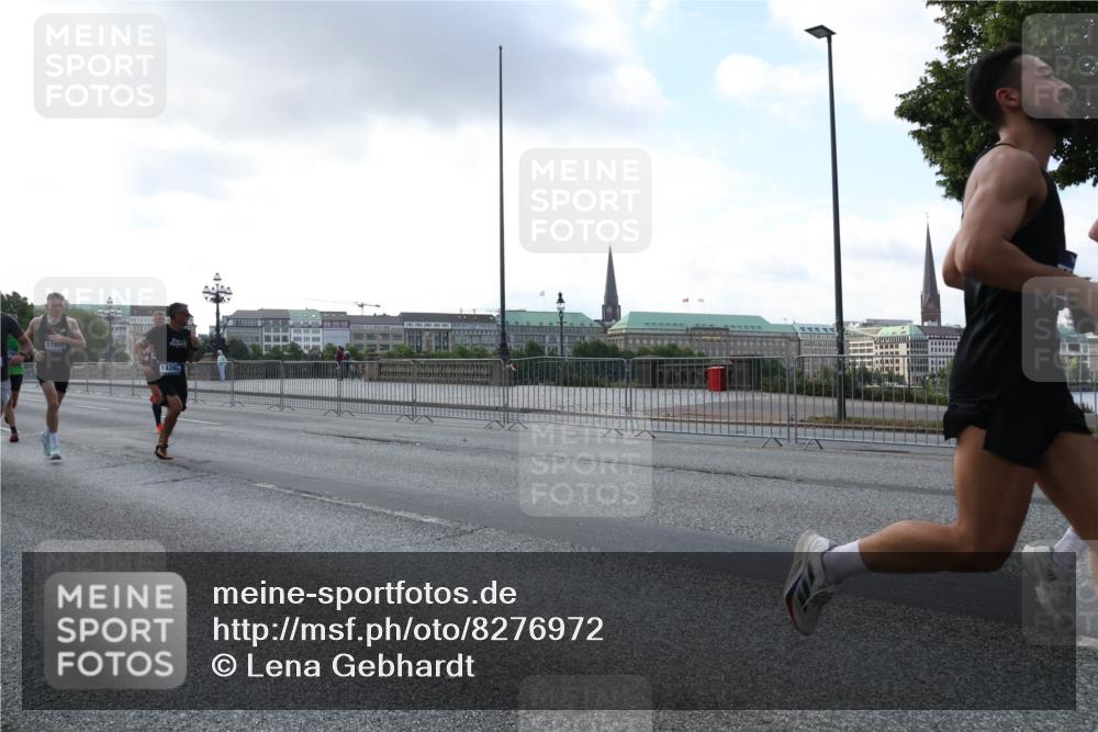 29.06.2025 - hella hamburg halbmarathon Lena Gebhardt http://msf.ph/oto/8276972 29.06.2025 09:45:24 Lombardsbrücke 17802, 14391, 57, 1707, 1758, 1827, 1990, 2689, 2746, 3043, 3201, 4050, 4129, 4679, 4698, 4749, 5070, 5269, 5328, 5746, 5826, 6358, 6619, 6781, 7272, 7389, 7481, 7651, 7723, 8190, 8209, 8883, 9137, 9381, 9571, 9634, 10017, 10171, 10486, 10848, 10876, 11120, 11169, 11413, 11857, 12049, 12234, 12308, 12595, 12691, 12900, 12988, 13066, 13618, 13838, 14028, 14140, 14164, 14289, 15672, 15883, 16157, 16508, 16713, 16818, 17428 meine-sportfotos.de