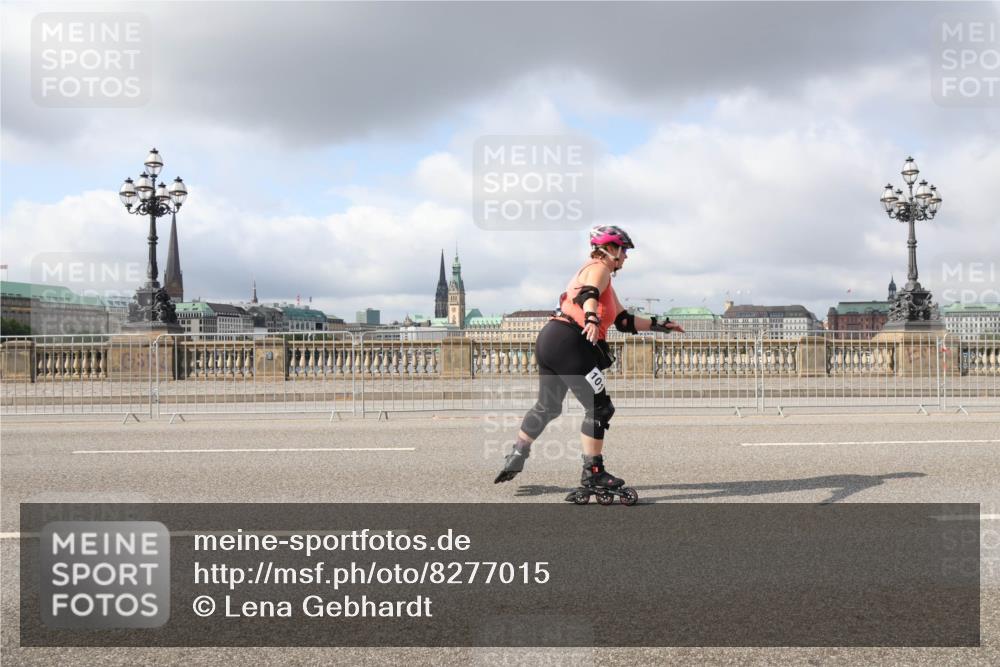 29.06.2025 - hella hamburg halbmarathon Lena Gebhardt http://msf.ph/oto/8277015 29.06.2025 09:05:00 Lombardsbrücke  meine-sportfotos.de