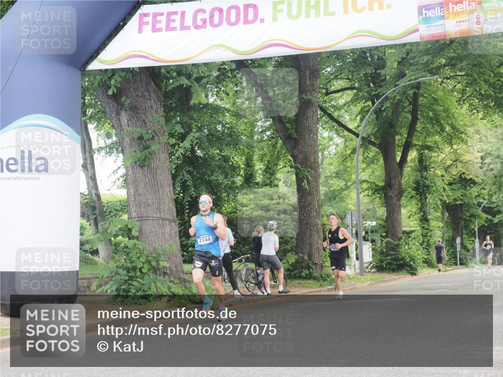 29.06.2025 - hella hamburg halbmarathon KatJ http://msf.ph/oto/8277075 29.06.2025 10:09:54 Zwischen KM18-KM19 53, 6380 meine-sportfotos.de