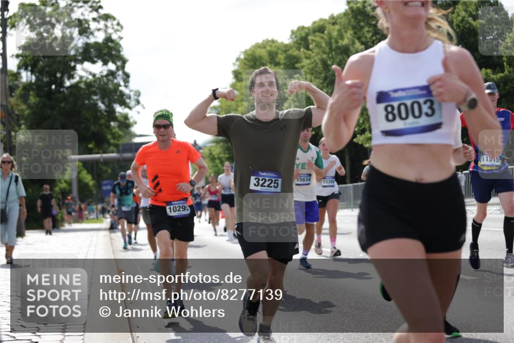 29.06.2025 - hella hamburg halbmarathon Jannik Wohlers http://msf.ph/oto/8277139 29.06.2025 10:02:14 Lombardsbrücke 1702, 1733, 2685, 2712, 2819, 3225, 3780, 3919, 3976, 4066, 5734, 6752, 6860, 7049, 7869, 7888, 8003, 8364, 8624, 8662, 8749, 9006, 9131, 9554, 9986, 10128, 10295, 10539, 11250, 11515, 11670, 11702, 11782, 11968, 12978, 13184, 13488, 13491, 13932, 14732, 15291, 15394, 15834, 15993, 16654, 17077, 17757, 17836, 17931, 17939, 18624, 19117, 19146, 19165, 19173, 19176 meine-sportfotos.de