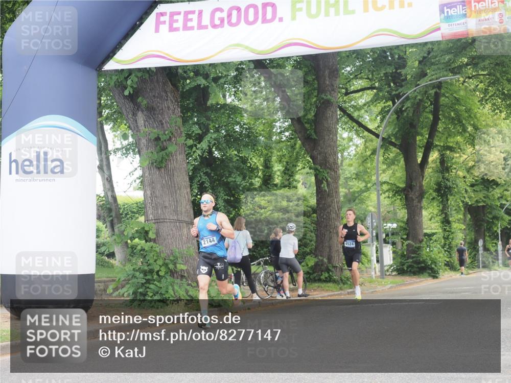 29.06.2025 - hella hamburg halbmarathon KatJ http://msf.ph/oto/8277147 29.06.2025 10:09:55 Zwischen KM18-KM19 53, 6380 meine-sportfotos.de