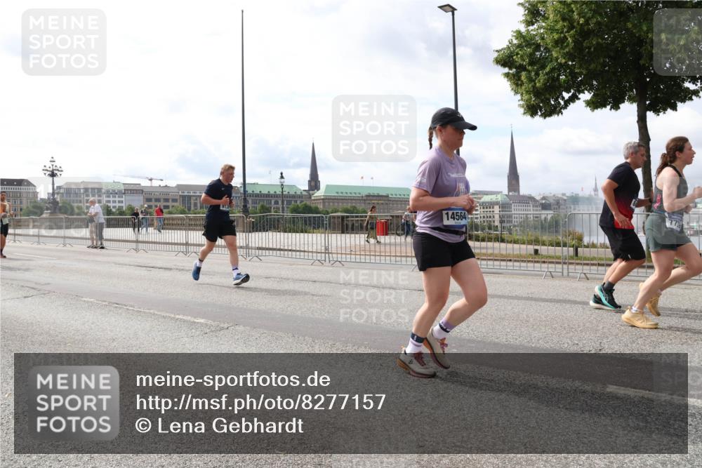29.06.2025 - hella hamburg halbmarathon Lena Gebhardt http://msf.ph/oto/8277157 29.06.2025 10:20:21 Lombardsbrücke 14564, 1011, 1046, 1069, 1110, 1115, 1154, 1471, 1474, 2064, 2478, 3278, 3434, 3733, 3842, 4154, 4166, 4422, 4539, 4585, 4614, 4737, 4739, 4754, 4869, 5181, 5397, 5556, 5625, 5659, 5811, 5812, 5831, 5937, 6951, 7018, 7101, 7131, 7137, 7519, 7739, 7744, 7808, 8025, 8387, 8462, 8588, 8738, 9136, 9196, 9722, 9735, 9873, 10041, 10414, 10550, 10595, 10613, 10622, 10647, 10701, 10754, 11028, 11036, 11603, 11835, 11995 meine-sportfotos.de