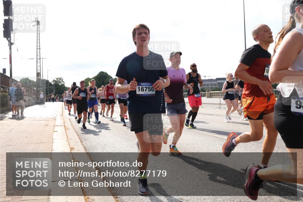 29.06.2025 - hella hamburg halbmarathon Lena Gebhardt http://msf.ph/oto/8277179 29.06.2025 09:57:52 Lombardsbrücke 11208, 7478, 6356, 6356, 16750, 14865, 98, 1086, 1094, 1179, 1193, 1258, 1320, 1321, 1335, 1422, 1563, 1870, 2138, 2252, 2397, 2417, 2444, 2448, 2488, 2612, 2636, 2855, 2946, 3048, 3058, 3091, 3096, 3114, 3251, 3999, 4261, 4299, 4379, 4814, 4986, 5024, 5032, 5305, 5633, 5672, 5775, 5820, 5907, 6125, 6355, 6356, 6374, 6569, 6580, 6585, 6628, 6754, 6776, 6795, 6942, 7065, 7134, 7221, 7397, 7478, 7509, 7594, 7646, 7724, 7742, 7930, 7932, 7952, 7973, 7976 meine-sportfotos.de