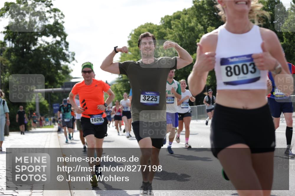 29.06.2025 - hella hamburg halbmarathon Jannik Wohlers http://msf.ph/oto/8277198 29.06.2025 10:02:14 Lombardsbrücke 1702, 1733, 2685, 2712, 2819, 3225, 3780, 3919, 3976, 4066, 5734, 6752, 6860, 7049, 7869, 7888, 8003, 8364, 8624, 8662, 8749, 9006, 9131, 9554, 9986, 10128, 10295, 10539, 11250, 11515, 11670, 11702, 11782, 11968, 12978, 13184, 13488, 13491, 13932, 14732, 15291, 15394, 15834, 15993, 16654, 17077, 17757, 17836, 17931, 17939, 18624, 19117, 19146, 19165, 19173, 19176 meine-sportfotos.de
