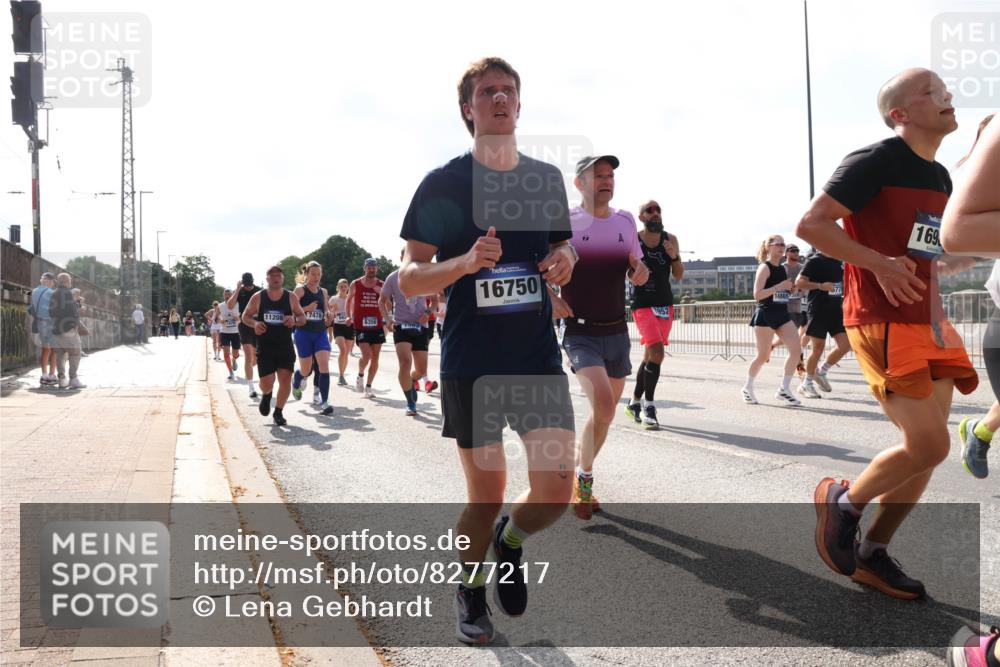 29.06.2025 - hella hamburg halbmarathon Lena Gebhardt http://msf.ph/oto/8277217 29.06.2025 09:57:52 Lombardsbrücke 11208, 7478, 6356, 16750, 148650, 577, 169, 1086, 1094, 1179, 1193, 1258, 1320, 1321, 1335, 1422, 1563, 1870, 2138, 2252, 2397, 2417, 2444, 2448, 2488, 2612, 2636, 2855, 2946, 3048, 3058, 3091, 3096, 3114, 3251, 3999, 4261, 4299, 4379, 4814, 4986, 5024, 5032, 5305, 5633, 5672, 5775, 5820, 5907, 6125, 6355, 6356, 6374, 6569, 6580, 6585, 6628, 6754, 6776, 6795, 6942, 7065, 7134, 7221, 7397, 7478, 7509, 7594, 7646, 7724, 7742, 7930, 7932, 7952, 7973, 7976 meine-sportfotos.de