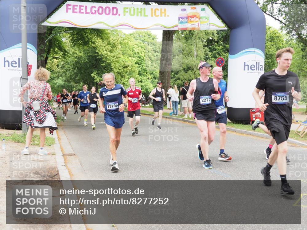 29.06.2025 - hella hamburg halbmarathon MichiJ http://msf.ph/oto/8277252 29.06.2025 10:57:09 Zwischen KM18-KM19 2055, 2277, 3834, 3844, 5845, 8755, 10685, 11271, 12521, 13796, 14404 meine-sportfotos.de