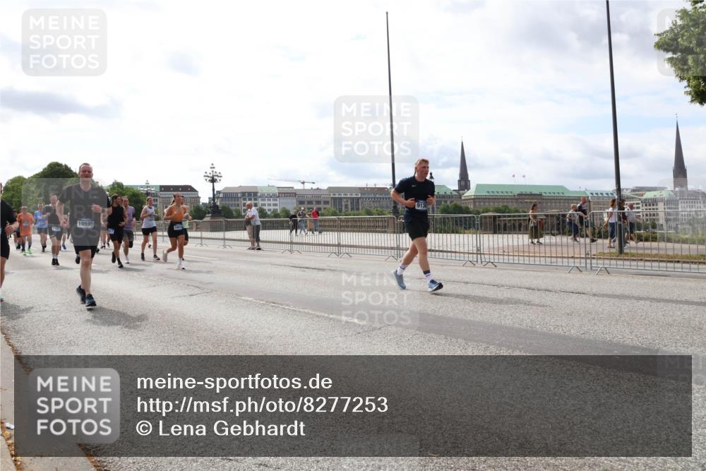 29.06.2025 - hella hamburg halbmarathon Lena Gebhardt http://msf.ph/oto/8277253 29.06.2025 10:20:21 Lombardsbrücke 7101, 10595, 111, 10414, 1011, 1046, 1069, 1110, 1115, 1154, 1471, 1474, 2064, 2478, 3278, 3434, 3733, 3842, 4154, 4166, 4422, 4539, 4585, 4614, 4737, 4739, 4754, 4869, 5181, 5397, 5556, 5625, 5659, 5811, 5812, 5831, 5937, 6951, 7018, 7101, 7131, 7137, 7519, 7739, 7744, 7808, 8025, 8387, 8462, 8588, 8738, 9136, 9196, 9722, 9735, 9873, 10041, 10414, 10550, 10595, 10613, 10622, 10647, 10701, 10754, 11028, 11036, 11603, 11835, 11995 meine-sportfotos.de