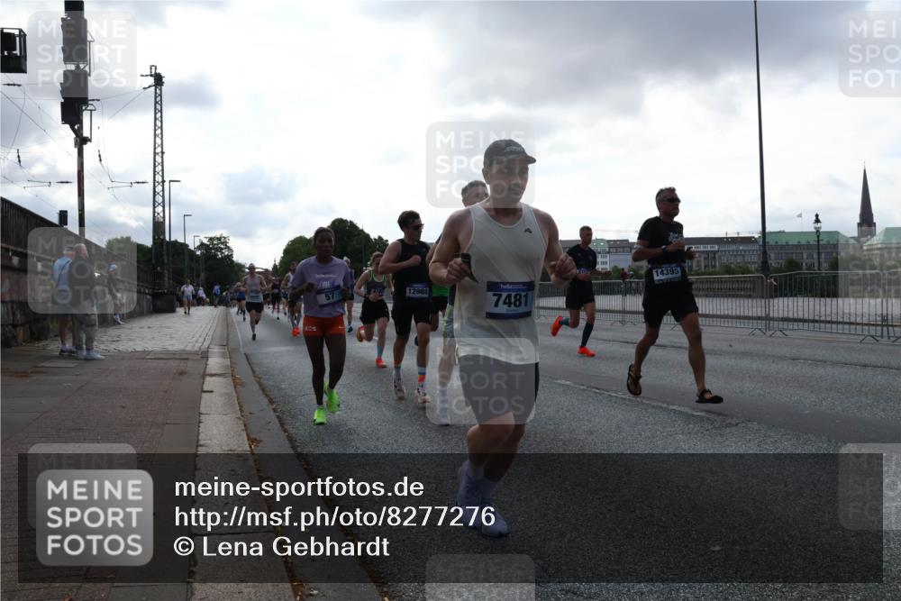 29.06.2025 - hella hamburg halbmarathon Lena Gebhardt http://msf.ph/oto/8277276 29.06.2025 09:45:25 Lombardsbrücke 14395, 57, 12988, 7481, 57, 1707, 1758, 1827, 1990, 2689, 2746, 3043, 3201, 4050, 4129, 4679, 4698, 4749, 5070, 5269, 5328, 5746, 5826, 6358, 6619, 6781, 7272, 7389, 7481, 7651, 7723, 8190, 8209, 8883, 9137, 9381, 9571, 9634, 10017, 10171, 10486, 10848, 10876, 11120, 11169, 11413, 11857, 12049, 12234, 12308, 12595, 12691, 12900, 12988, 13066, 13618, 14028, 14140, 14164, 14289, 15672, 15883, 16157, 16713, 16818, 17428 meine-sportfotos.de