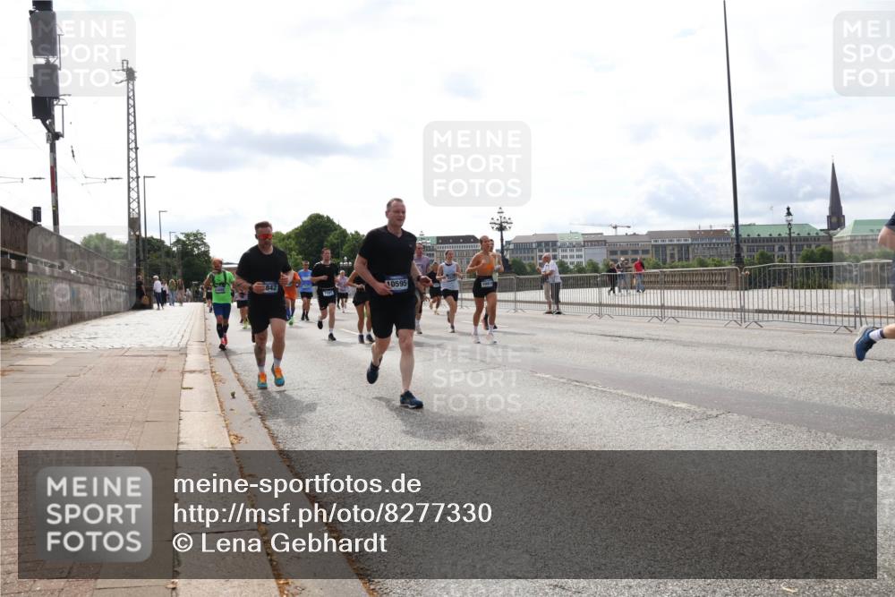 29.06.2025 - hella hamburg halbmarathon Lena Gebhardt http://msf.ph/oto/8277330 29.06.2025 10:20:22 Lombardsbrücke 842, 10595, 10414, 1011, 1046, 1069, 1110, 1115, 1154, 1471, 1474, 2053, 2064, 2478, 3278, 3434, 3733, 3842, 4154, 4166, 4422, 4539, 4585, 4614, 4737, 4739, 4754, 4869, 5181, 5397, 5556, 5625, 5659, 5811, 5812, 5831, 5937, 6951, 7018, 7101, 7131, 7137, 7519, 7739, 7744, 7808, 8025, 8387, 8462, 8588, 8738, 9136, 9196, 9722, 9735, 9873, 10041, 10414, 10550, 10595, 10613, 10622, 10647, 10701, 10754, 11028, 11603, 11835, 11995 meine-sportfotos.de