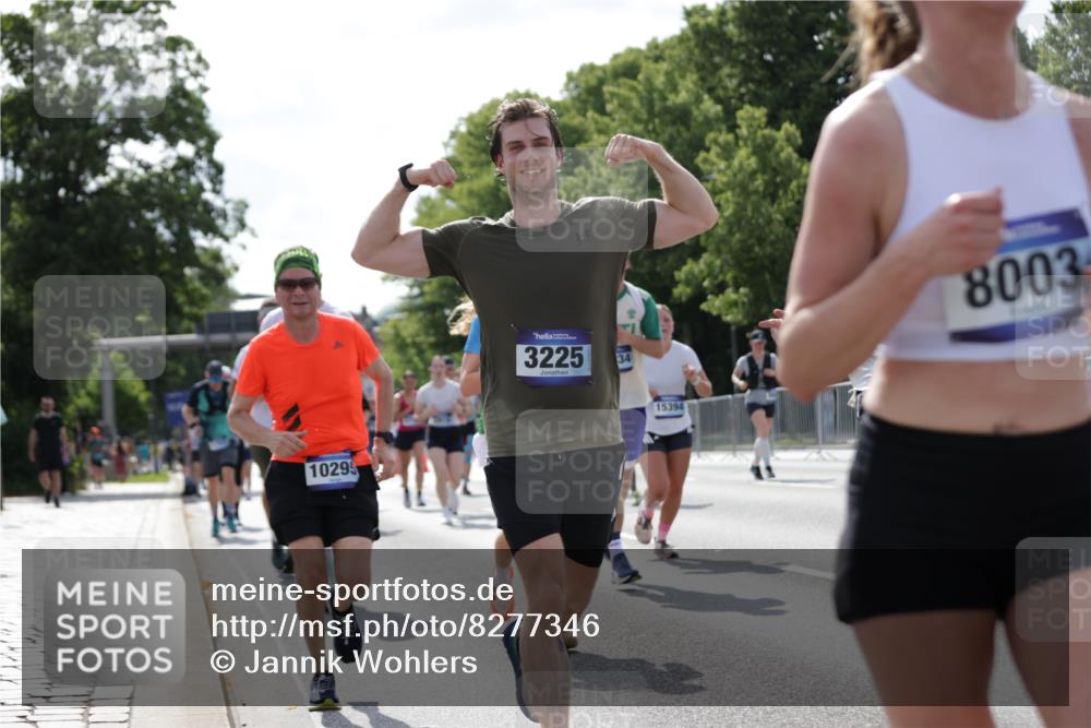 29.06.2025 - hella hamburg halbmarathon Jannik Wohlers http://msf.ph/oto/8277346 29.06.2025 10:02:15 Lombardsbrücke 1702, 1733, 2685, 2712, 2819, 3225, 3780, 3919, 5734, 6752, 7049, 7869, 7888, 8003, 8364, 8624, 8662, 8749, 9006, 9131, 9554, 9986, 10128, 10295, 10539, 11250, 11515, 11702, 11782, 11968, 12978, 13184, 13488, 13491, 13932, 14732, 15291, 15394, 15834, 15993, 16654, 17077, 17757, 17931, 17939, 18624, 19117, 19146, 19165, 19173, 19176 meine-sportfotos.de