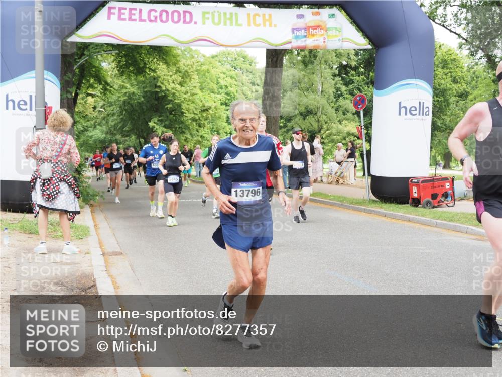 29.06.2025 - hella hamburg halbmarathon MichiJ http://msf.ph/oto/8277357 29.06.2025 10:57:10 Zwischen KM18-KM19 2055, 2277, 3834, 5845, 8755, 10685, 11271, 12521, 13796, 14404, 16441 meine-sportfotos.de