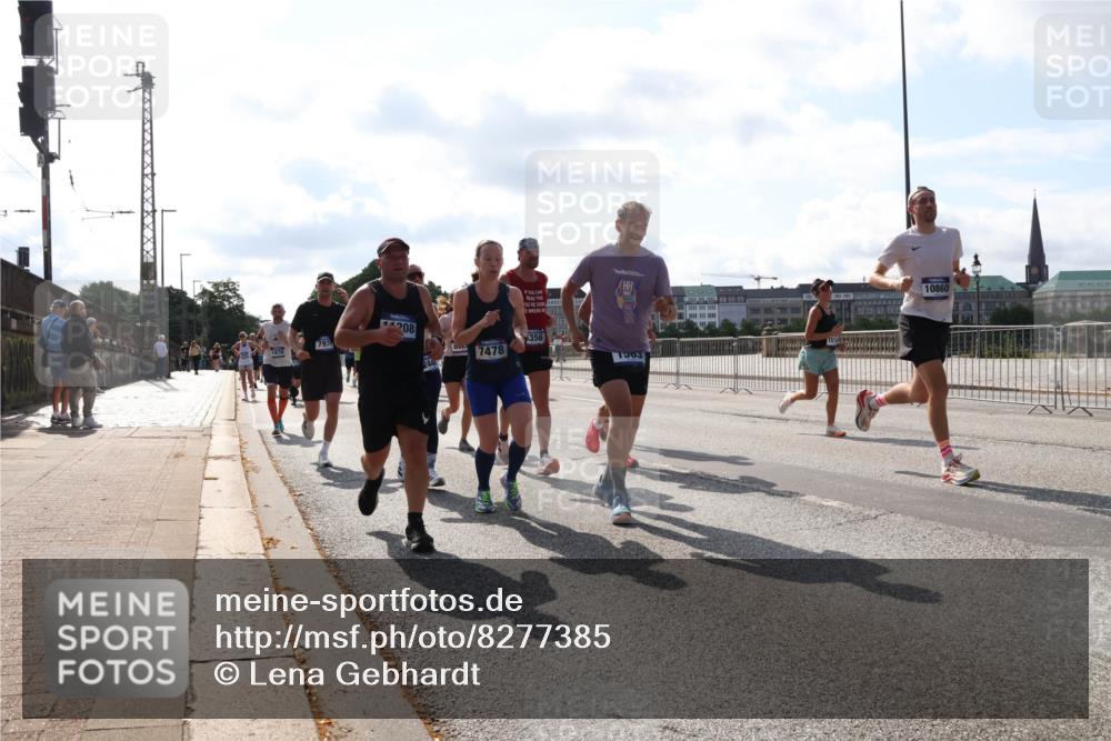 29.06.2025 - hella hamburg halbmarathon Lena Gebhardt http://msf.ph/oto/8277385 29.06.2025 09:57:53 Lombardsbrücke 208, 7976, 1870, 7478, 5356, 151349, 1303, 10860, 1086, 1094, 1179, 1193, 1258, 1320, 1321, 1335, 1422, 1563, 1870, 2070, 2138, 2252, 2397, 2417, 2444, 2448, 2488, 2612, 2636, 2711, 2855, 2946, 3048, 3058, 3091, 3096, 3114, 3251, 3999, 4261, 4379, 4814, 4986, 5024, 5032, 5305, 5633, 5672, 5775, 5820, 5907, 6125, 6355, 6356, 6374, 6569, 6580, 6585, 6628, 6754, 6776, 6795, 6942, 7065, 7134, 7221, 7397, 7409, 7478, 7509, 7594, 7646, 7724, 7742, 7930, 7932, 7952, 7973, 7976 meine-sportfotos.de