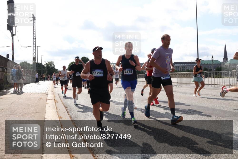 29.06.2025 - hella hamburg halbmarathon Lena Gebhardt http://msf.ph/oto/8277449 29.06.2025 09:57:53 Lombardsbrücke 1870, 7976, 11208, 7478, 15134, 1086, 1094, 1179, 1193, 1258, 1320, 1321, 1335, 1422, 1563, 1870, 2070, 2138, 2252, 2397, 2417, 2444, 2448, 2488, 2612, 2636, 2711, 2855, 2946, 3048, 3058, 3091, 3096, 3114, 3251, 3999, 4261, 4379, 4814, 4986, 5024, 5032, 5305, 5633, 5672, 5775, 5820, 5907, 6125, 6355, 6356, 6374, 6569, 6580, 6585, 6628, 6754, 6776, 6795, 6942, 7065, 7134, 7221, 7397, 7409, 7478, 7509, 7594, 7646, 7724, 7742, 7930, 7932, 7952, 7973, 7976 meine-sportfotos.de