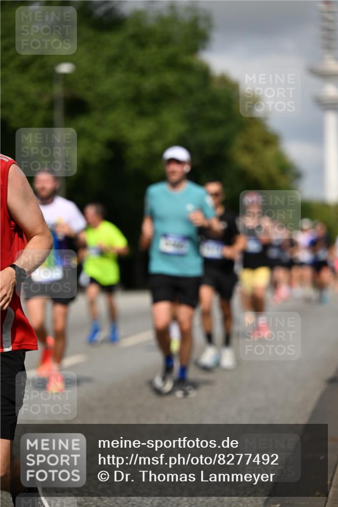 29.06.2025 - hella hamburg halbmarathon Dr. Thomas Lammeyer http://msf.ph/oto/8277492 29.06.2025 09:53:06 Kennedybrücke 1343, 1445, 1603, 2573, 2745, 2750, 2980, 3116, 3136, 3282, 4148, 4766, 5648, 5889, 6123, 6149, 6771, 7035, 7229, 8358, 8370, 8465, 9264, 9265, 9296, 9914, 10930 meine-sportfotos.de
