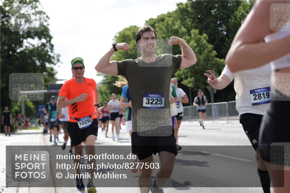 29.06.2025 - hella hamburg halbmarathon Jannik Wohlers http://msf.ph/oto/8277503 29.06.2025 10:02:15 Lombardsbrücke 1702, 1733, 2685, 2712, 2819, 3225, 3780, 3919, 5734, 6752, 7049, 7869, 7888, 8003, 8364, 8624, 8662, 8749, 9006, 9131, 9554, 9986, 10128, 10295, 10539, 11250, 11515, 11702, 11782, 11968, 12978, 13184, 13488, 13491, 13932, 14732, 15291, 15394, 15834, 15993, 16654, 17077, 17757, 17931, 17939, 18624, 19117, 19146, 19165, 19173, 19176 meine-sportfotos.de