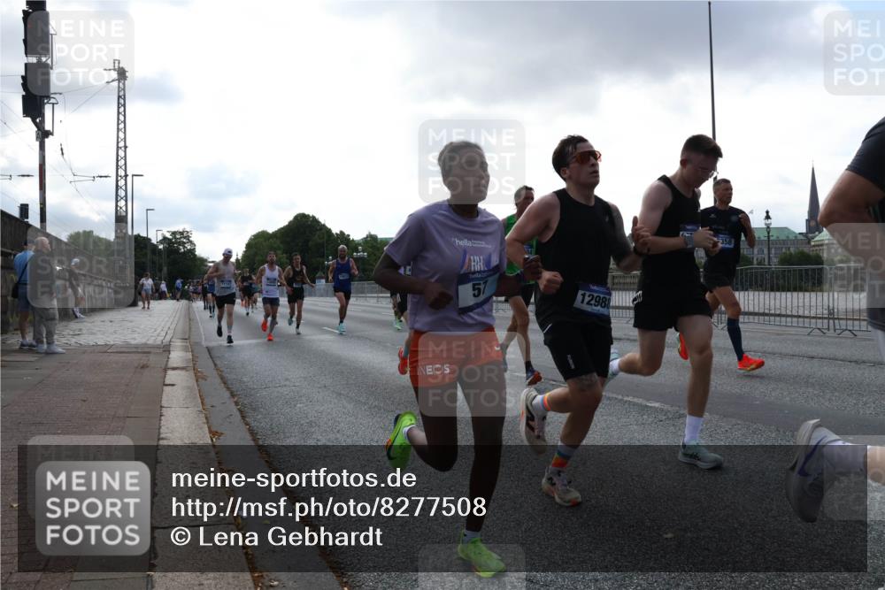 29.06.2025 - hella hamburg halbmarathon Lena Gebhardt http://msf.ph/oto/8277508 29.06.2025 09:45:26 Lombardsbrücke 57, 12988, 358, 57, 1707, 1758, 1827, 1990, 2689, 2746, 3043, 3201, 4050, 4129, 4679, 4698, 4749, 5070, 5269, 5328, 5746, 5826, 6358, 6619, 6781, 7272, 7389, 7481, 7651, 7723, 8190, 8209, 8883, 9137, 9381, 9571, 9634, 10017, 10171, 10486, 10876, 11120, 11169, 11413, 11857, 12049, 12234, 12308, 12595, 12691, 12900, 12988, 13066, 13618, 14028, 14140, 14164, 14289, 15672, 15883, 16157, 16713, 16818, 17428 meine-sportfotos.de
