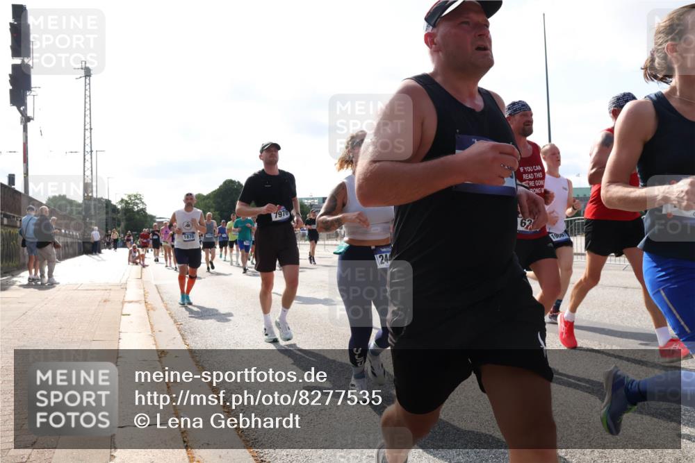 29.06.2025 - hella hamburg halbmarathon Lena Gebhardt http://msf.ph/oto/8277535 29.06.2025 09:57:54 Lombardsbrücke 1870, 7976, 244, 67, 19007, 1086, 1094, 1179, 1193, 1258, 1320, 1321, 1335, 1422, 1563, 1870, 2070, 2138, 2252, 2397, 2417, 2444, 2448, 2488, 2612, 2636, 2711, 2946, 3048, 3058, 3091, 3096, 3114, 3251, 3999, 4261, 4379, 4814, 4986, 5024, 5032, 5305, 5633, 5672, 5775, 5820, 5907, 6164, 6355, 6356, 6374, 6569, 6580, 6585, 6628, 6754, 6776, 6795, 7065, 7134, 7221, 7397, 7409, 7478, 7509, 7594, 7646, 7724, 7742, 7930, 7932, 7952, 7973, 7976, 8508 meine-sportfotos.de