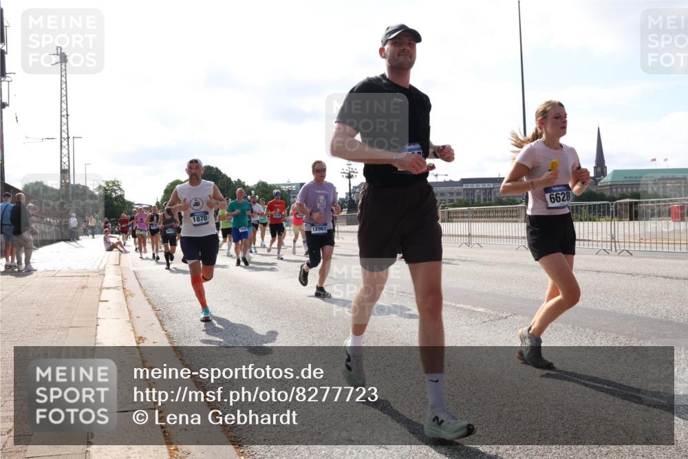29.06.2025 - hella hamburg halbmarathon Lena Gebhardt http://msf.ph/oto/8277723 29.06.2025 09:57:55 Lombardsbrücke 1870, 7640, 12961, 6628, 1034, 1086, 1094, 1179, 1193, 1258, 1320, 1321, 1335, 1422, 1563, 1870, 2070, 2138, 2252, 2397, 2417, 2444, 2448, 2488, 2612, 2636, 2711, 2946, 3048, 3058, 3091, 3096, 3114, 3251, 3999, 4261, 4379, 4814, 4986, 5024, 5032, 5305, 5633, 5672, 5775, 5820, 5907, 6164, 6355, 6356, 6374, 6569, 6580, 6585, 6628, 6754, 6776, 6795, 7065, 7134, 7397, 7409, 7478, 7509, 7594, 7646, 7724, 7742, 7930, 7932, 7952, 7973, 7976, 8508 meine-sportfotos.de