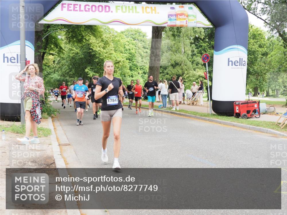 29.06.2025 - hella hamburg halbmarathon MichiJ http://msf.ph/oto/8277749 29.06.2025 10:57:15 Zwischen KM18-KM19 1527, 2277, 3834, 5845, 14404, 14497, 16441, 17847 meine-sportfotos.de