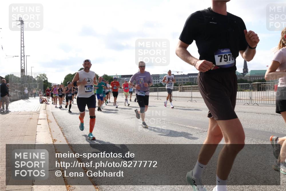 29.06.2025 - hella hamburg halbmarathon Lena Gebhardt http://msf.ph/oto/8277772 29.06.2025 09:57:56 Lombardsbrücke 1870, 12961, 19120, 7976, 1034, 1086, 1094, 1179, 1193, 1258, 1320, 1321, 1335, 1422, 1563, 1870, 2070, 2138, 2252, 2397, 2417, 2444, 2448, 2488, 2612, 2636, 2711, 2946, 3058, 3091, 3096, 3114, 3251, 3999, 4261, 4379, 4814, 4986, 5024, 5032, 5305, 5633, 5672, 5775, 5820, 5907, 6164, 6355, 6356, 6374, 6569, 6580, 6585, 6628, 6754, 6776, 6795, 7065, 7134, 7397, 7409, 7478, 7509, 7594, 7646, 7724, 7742, 7930, 7932, 7952, 7973, 7976, 8508 meine-sportfotos.de