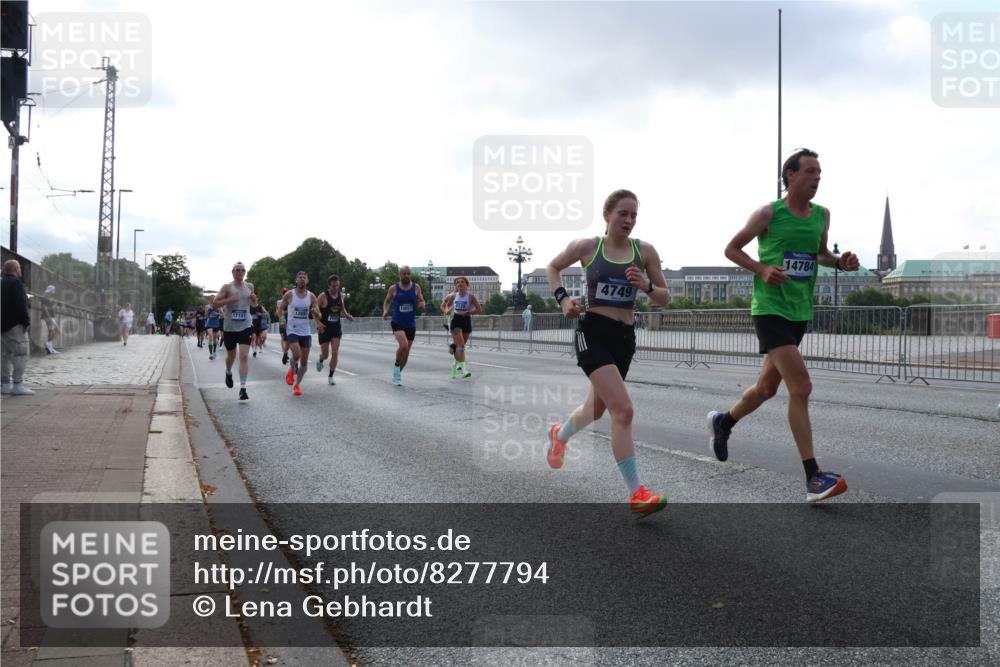29.06.2025 - hella hamburg halbmarathon Lena Gebhardt http://msf.ph/oto/8277794 29.06.2025 09:45:27 Lombardsbrücke 17151, 4749, 14784, 57, 1707, 1758, 1990, 2689, 2746, 3043, 4050, 4129, 4679, 4698, 4749, 5070, 5269, 5328, 5746, 5826, 6358, 6619, 6781, 7272, 7389, 7481, 7651, 7723, 8190, 8209, 8883, 9137, 9381, 9571, 9634, 10017, 10171, 10486, 10876, 11120, 11169, 11413, 11857, 12049, 12234, 12308, 12595, 12691, 12900, 12988, 13066, 13618, 14028, 14140, 14164, 14289, 15672, 15883, 16157, 16713, 16818, 17428 meine-sportfotos.de