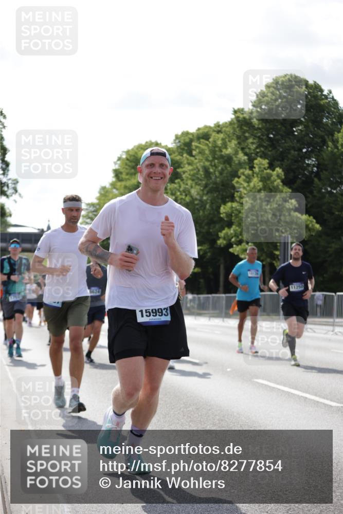 29.06.2025 - hella hamburg halbmarathon Jannik Wohlers http://msf.ph/oto/8277854 29.06.2025 10:02:17 Lombardsbrücke 1702, 2685, 2819, 3225, 3630, 3919, 5734, 6752, 7888, 8003, 8364, 8624, 8662, 8749, 9006, 9554, 9986, 10128, 10295, 10539, 11250, 11515, 11702, 11782, 11968, 13184, 13488, 13491, 14732, 15394, 15698, 15834, 15993, 16233, 16237, 16654, 17077, 17757, 17931, 17939, 19117, 19146, 19165, 19173, 19176 meine-sportfotos.de