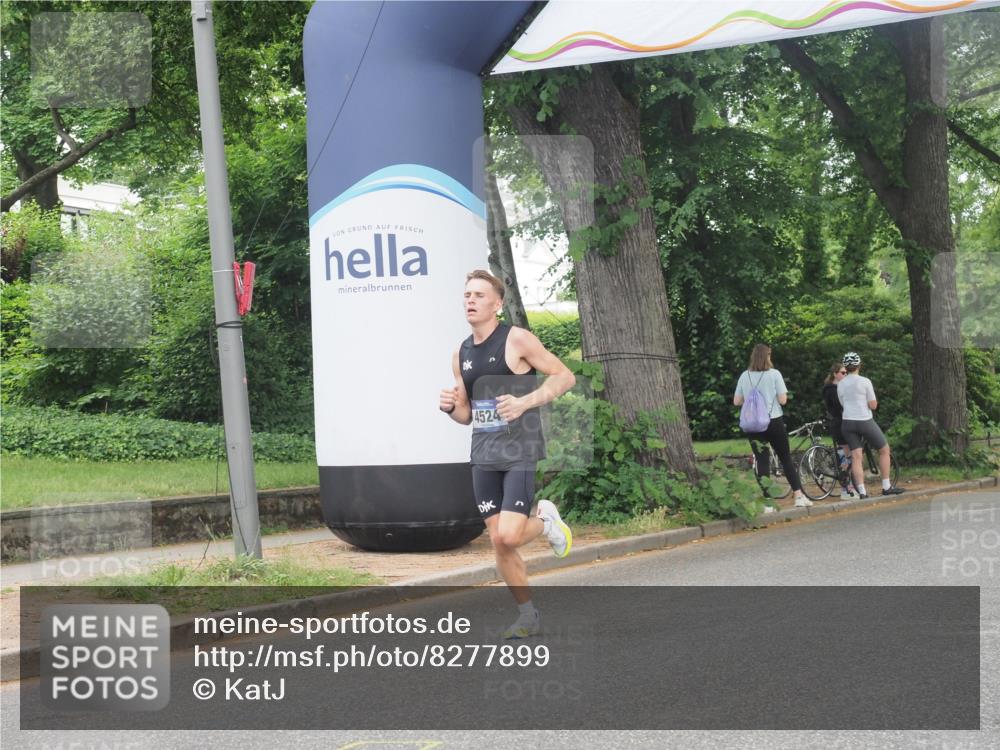 29.06.2025 - hella hamburg halbmarathon KatJ http://msf.ph/oto/8277899 29.06.2025 10:09:58 Zwischen KM18-KM19 53, 2144, 4524 meine-sportfotos.de