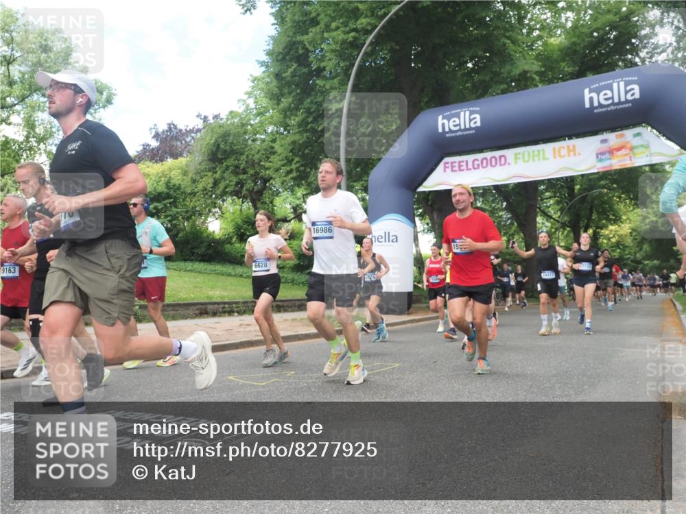 29.06.2025 - hella hamburg halbmarathon KatJ http://msf.ph/oto/8277925 29.06.2025 10:40:27 Zwischen KM18-KM19 1061, 1499, 1549, 2074, 2082, 4770, 6511, 6512, 6628, 6897, 7177, 7274 meine-sportfotos.de