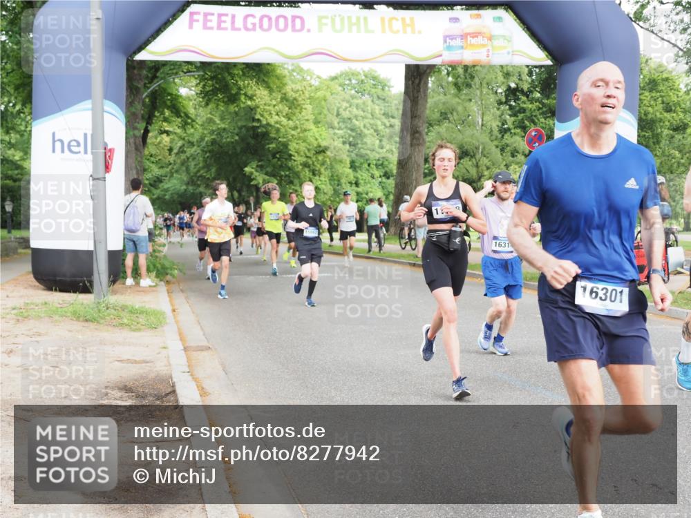 29.06.2025 - hella hamburg halbmarathon MichiJ http://msf.ph/oto/8277942 29.06.2025 10:31:51 Zwischen KM18-KM19 3437, 7185, 10237, 11778, 12776, 14667, 14849, 15862, 16301, 16314, 16997, 18678, 19038, 19051 meine-sportfotos.de