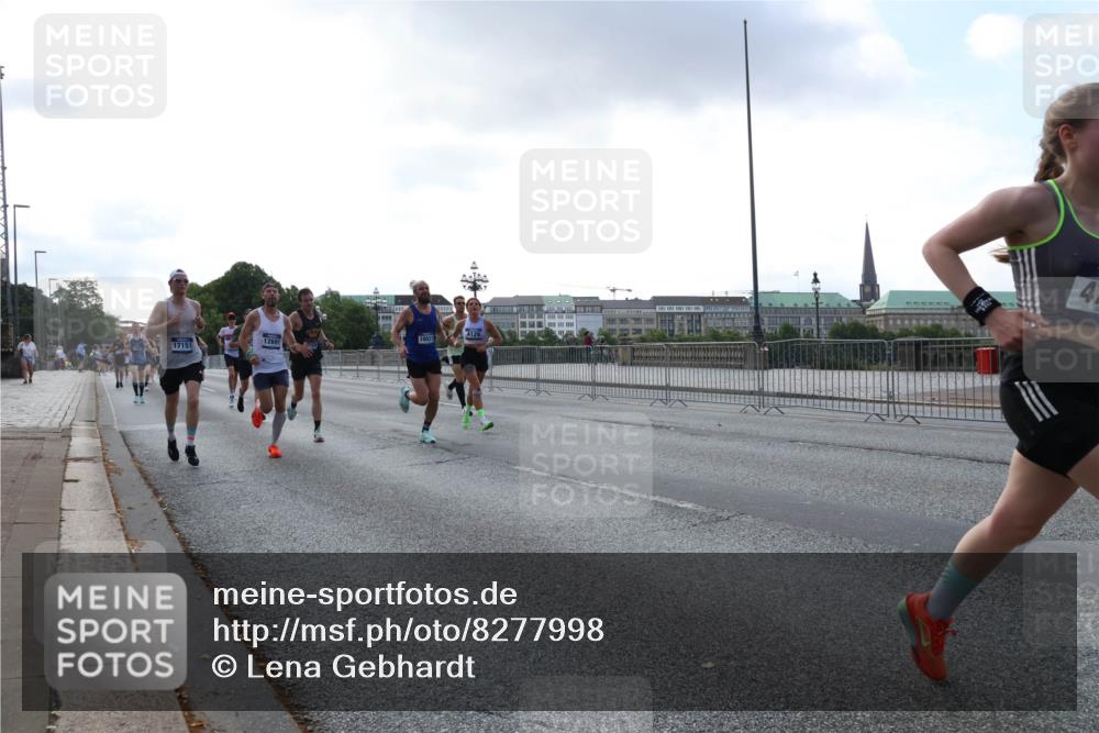 29.06.2025 - hella hamburg halbmarathon Lena Gebhardt http://msf.ph/oto/8277998 29.06.2025 09:45:28 Lombardsbrücke 4129, 10017, 12691, 17151, 47, 57, 1707, 1758, 1990, 2689, 2746, 3043, 4050, 4129, 4679, 4698, 4749, 5070, 5269, 5328, 5746, 5826, 6358, 6619, 6781, 7272, 7389, 7481, 7651, 7723, 8190, 8209, 8883, 9137, 9381, 9571, 9634, 10017, 10171, 10486, 10876, 11120, 11169, 11413, 11857, 12049, 12234, 12308, 12595, 12691, 12900, 12988, 13066, 13618, 14028, 14140, 14289, 15672, 15883, 16157, 16713, 16818, 17428 meine-sportfotos.de