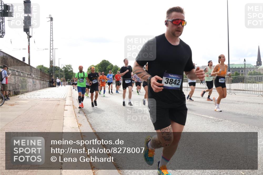 29.06.2025 - hella hamburg halbmarathon Lena Gebhardt http://msf.ph/oto/8278007 29.06.2025 10:20:24 Lombardsbrücke 14014, 7101, 3842, 10414, 1011, 1046, 1069, 1110, 1115, 1471, 1474, 2053, 2064, 2478, 2834, 3278, 3434, 3733, 3781, 3842, 4154, 4166, 4288, 4422, 4539, 4585, 4614, 4737, 4739, 4754, 4869, 5181, 5397, 5556, 5625, 5659, 5811, 5812, 5831, 5937, 6951, 7018, 7101, 7131, 7519, 7739, 7744, 7808, 8025, 8387, 8462, 8588, 8738, 9136, 9196, 9722, 9735, 9873, 10041, 10414, 10550, 10595, 10613, 10622, 10647, 10701, 10754, 11028, 11100, 11603, 11835, 11995 meine-sportfotos.de
