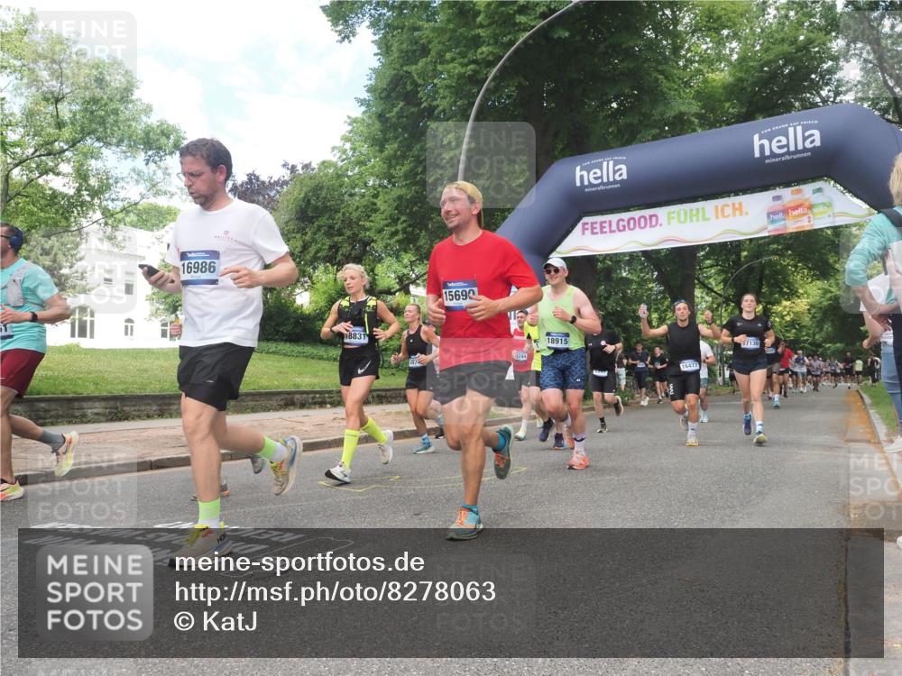 29.06.2025 - hella hamburg halbmarathon KatJ http://msf.ph/oto/8278063 29.06.2025 10:40:28 Zwischen KM18-KM19 1061, 1499, 1549, 2074, 4770, 6511, 6512, 6628, 6897, 7177, 7274 meine-sportfotos.de