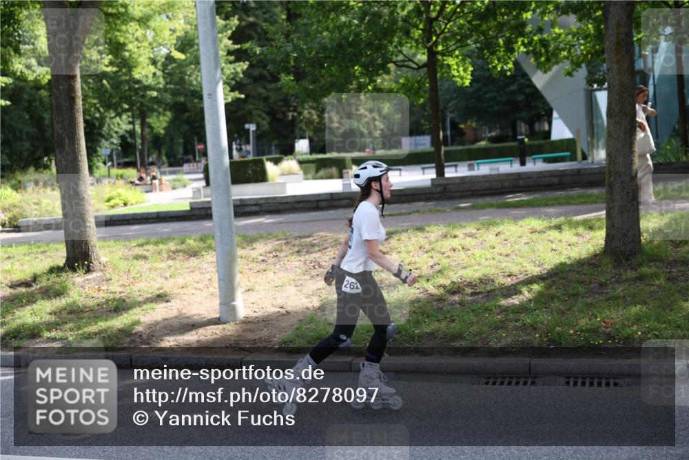 29.06.2025 - hella hamburg halbmarathon Yannick Fuchs http://msf.ph/oto/8278097 29.06.2025 09:46:14 20KM 262 meine-sportfotos.de