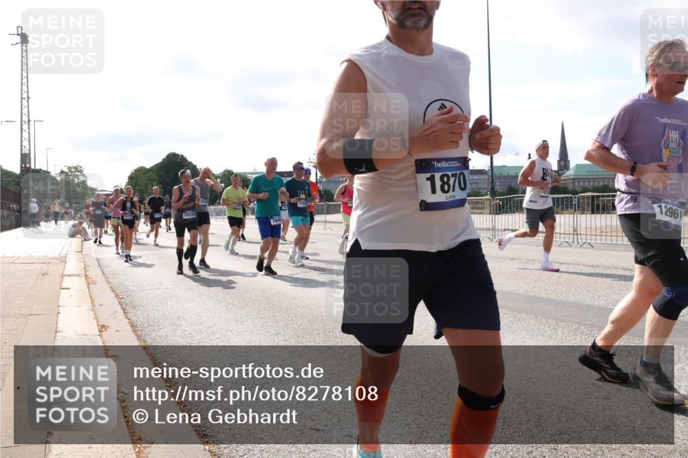 29.06.2025 - hella hamburg halbmarathon Lena Gebhardt http://msf.ph/oto/8278108 29.06.2025 09:57:57 Lombardsbrücke 19120, 7648, 2125, 1753, 1870, 12224, 12961, 1034, 1086, 1094, 1179, 1193, 1258, 1320, 1321, 1335, 1422, 1563, 1870, 2070, 2138, 2252, 2397, 2417, 2444, 2448, 2488, 2612, 2636, 2711, 2946, 3058, 3091, 3096, 3114, 3251, 3999, 4261, 4379, 4814, 4986, 5024, 5032, 5305, 5633, 5672, 5775, 5820, 5907, 6164, 6355, 6356, 6374, 6569, 6580, 6585, 6628, 6754, 6776, 7065, 7134, 7397, 7409, 7478, 7509, 7594, 7646, 7724, 7742, 7930, 7932, 7952, 7973, 7976, 8508 meine-sportfotos.de