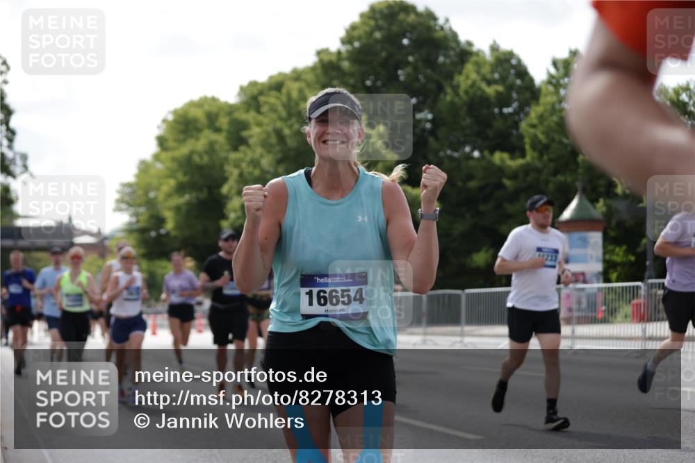 29.06.2025 - hella hamburg halbmarathon Jannik Wohlers http://msf.ph/oto/8278313 29.06.2025 10:02:24 Lombardsbrücke 1702, 2819, 3225, 3630, 3919, 4204, 4665, 4904, 5734, 6752, 6815, 6997, 7888, 8003, 8364, 8481, 8483, 8624, 8662, 9006, 9986, 10128, 10295, 10539, 11250, 11515, 11935, 11968, 12908, 13184, 13488, 13491, 14224, 14456, 14732, 15217, 15394, 15698, 15834, 15963, 15993, 16160, 16233, 16237, 16654, 17757, 19173 meine-sportfotos.de