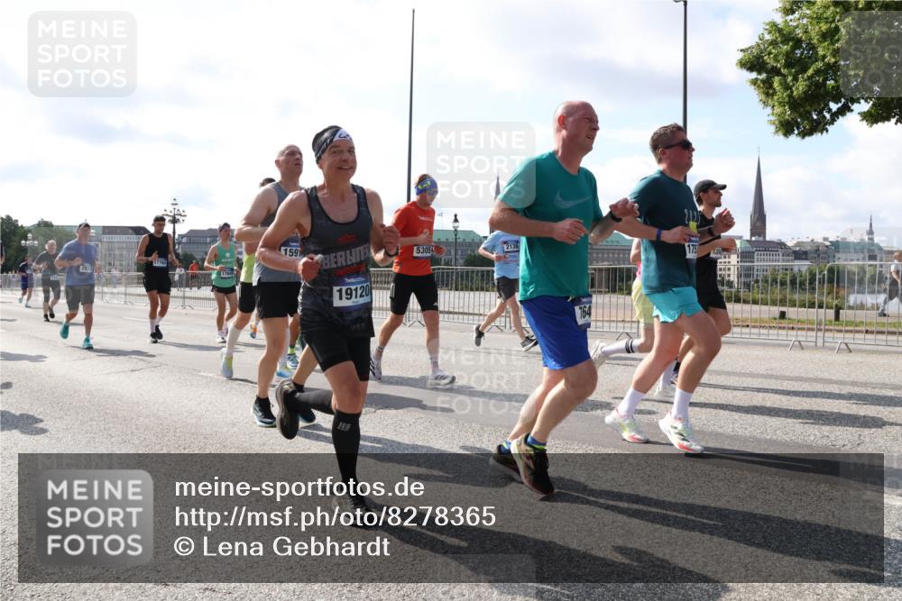 29.06.2025 - hella hamburg halbmarathon Lena Gebhardt http://msf.ph/oto/8278365 29.06.2025 09:57:59 Lombardsbrücke 17765, 17642, 1591, 19120, 5305, 2138, 764, 175, 1034, 1094, 1179, 1190, 1193, 1258, 1320, 1321, 1335, 1422, 1563, 1870, 2070, 2138, 2397, 2417, 2444, 2448, 2488, 2612, 2636, 2711, 2946, 3058, 3091, 3096, 3114, 3251, 3999, 4261, 4379, 4814, 5024, 5032, 5093, 5305, 5633, 5672, 5775, 5820, 5907, 6164, 6355, 6356, 6374, 6569, 6580, 6585, 6628, 6754, 6776, 7065, 7134, 7397, 7409, 7478, 7509, 7594, 7646, 7724, 7896, 7930, 7932, 7952, 7973, 7976, 8508 meine-sportfotos.de