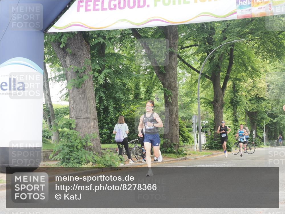 29.06.2025 - hella hamburg halbmarathon KatJ http://msf.ph/oto/8278366 29.06.2025 10:10:06 Zwischen KM18-KM19 4524 meine-sportfotos.de
