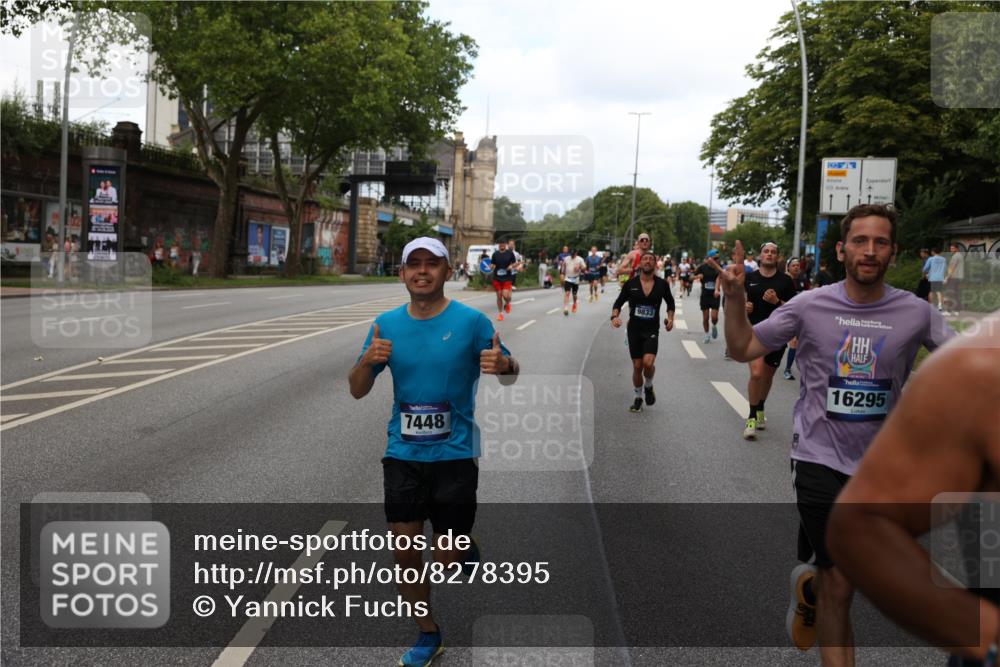29.06.2025 - hella hamburg halbmarathon Yannick Fuchs http://msf.ph/oto/8278395 29.06.2025 10:37:19 20KM 1353, 1675, 1735, 2653, 4229, 4235, 5011, 5124, 5477, 7035, 7448, 7734, 7865, 9364, 9371, 9534, 9833, 10216, 10469, 11907, 12839, 13746, 14226, 14447, 14560, 14813, 15255, 15297, 15301, 15328, 15535, 15851, 16295, 16333, 16677, 17000, 17177, 17733, 17911, 18004, 18275, 18304, 18632, 18659, 18680, 18987 meine-sportfotos.de