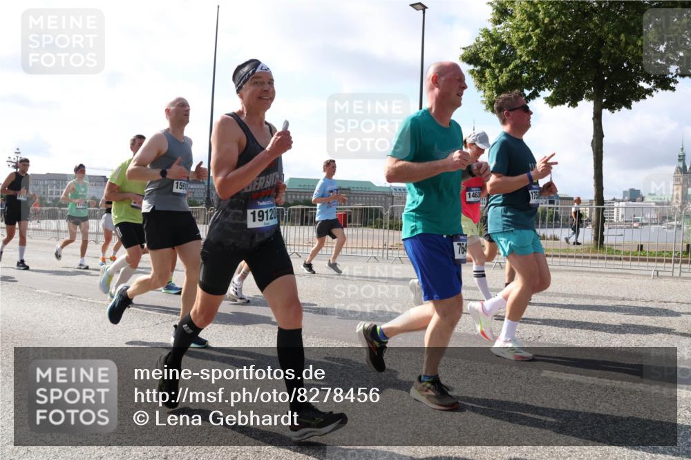 29.06.2025 - hella hamburg halbmarathon Lena Gebhardt http://msf.ph/oto/8278456 29.06.2025 09:57:59 Lombardsbrücke 1776, 15915, 19120, 764, 1463, 1753, 1034, 1094, 1179, 1190, 1193, 1258, 1320, 1321, 1335, 1422, 1563, 1870, 2070, 2138, 2397, 2417, 2444, 2448, 2488, 2612, 2636, 2711, 2946, 3058, 3091, 3096, 3114, 3251, 3999, 4261, 4379, 4814, 5024, 5032, 5093, 5305, 5633, 5672, 5775, 5820, 5907, 6164, 6355, 6356, 6374, 6569, 6580, 6585, 6628, 6754, 6776, 7065, 7134, 7397, 7409, 7478, 7509, 7594, 7646, 7724, 7896, 7930, 7932, 7952, 7973, 7976, 8508 meine-sportfotos.de