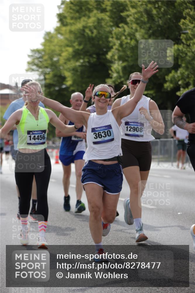 29.06.2025 - hella hamburg halbmarathon Jannik Wohlers http://msf.ph/oto/8278477 29.06.2025 10:02:26 Lombardsbrücke 2819, 3225, 3630, 3919, 4204, 4613, 4665, 4904, 5734, 6752, 6815, 6997, 7888, 8364, 8481, 8483, 8614, 8624, 9006, 10128, 10295, 10539, 11250, 11515, 11935, 11968, 12908, 13184, 14224, 14456, 14732, 15217, 15394, 15698, 15834, 15963, 15993, 16160, 16233, 16237, 16654, 17757, 19173 meine-sportfotos.de