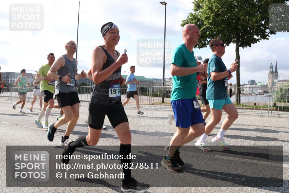 29.06.2025 - hella hamburg halbmarathon Lena Gebhardt http://msf.ph/oto/8278511 29.06.2025 09:57:59 Lombardsbrücke 397, 5915, 1912, 78, 1034, 1094, 1179, 1190, 1193, 1258, 1320, 1321, 1335, 1422, 1563, 1870, 2070, 2138, 2397, 2417, 2444, 2448, 2488, 2612, 2636, 2711, 2946, 3058, 3091, 3096, 3114, 3251, 3999, 4261, 4379, 4814, 5024, 5032, 5093, 5305, 5633, 5672, 5775, 5820, 5907, 6164, 6355, 6356, 6374, 6569, 6580, 6585, 6628, 6754, 6776, 7065, 7134, 7397, 7409, 7478, 7509, 7594, 7646, 7724, 7896, 7930, 7932, 7952, 7973, 7976, 8508 meine-sportfotos.de