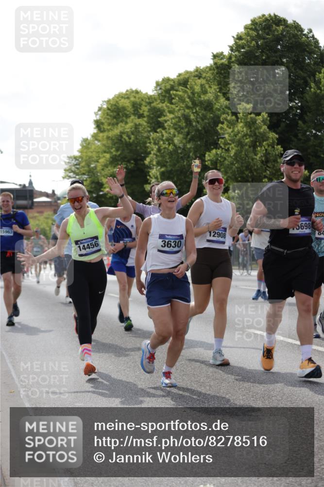 29.06.2025 - hella hamburg halbmarathon Jannik Wohlers http://msf.ph/oto/8278516 29.06.2025 10:02:27 Lombardsbrücke 1482, 3630, 3919, 4204, 4613, 4665, 4904, 5734, 6752, 6815, 6997, 7888, 8364, 8481, 8483, 8614, 8624, 9006, 10128, 10295, 11250, 11515, 11935, 11968, 12908, 13184, 14224, 14456, 14732, 15217, 15394, 15698, 15834, 15963, 15993, 16160, 16233, 16237, 16654, 17757 meine-sportfotos.de