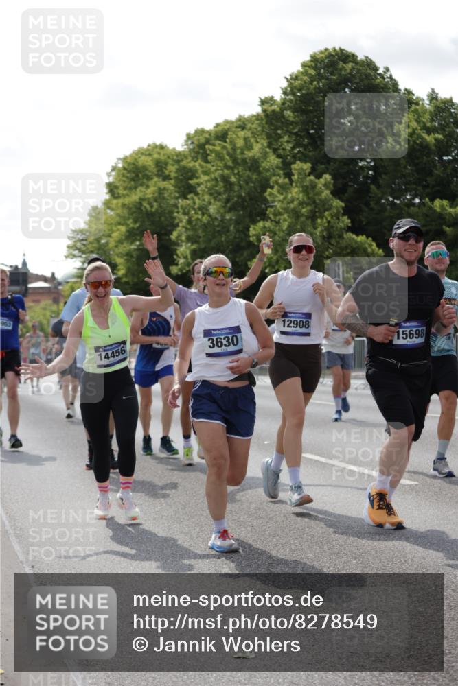 29.06.2025 - hella hamburg halbmarathon Jannik Wohlers http://msf.ph/oto/8278549 29.06.2025 10:02:27 Lombardsbrücke 1482, 3630, 3919, 4204, 4613, 4665, 4904, 5734, 6752, 6815, 6997, 7888, 8364, 8481, 8483, 8614, 8624, 9006, 10128, 10295, 11250, 11515, 11935, 11968, 12908, 13184, 14224, 14456, 14732, 15217, 15394, 15698, 15834, 15963, 15993, 16160, 16233, 16237, 16654, 17757 meine-sportfotos.de