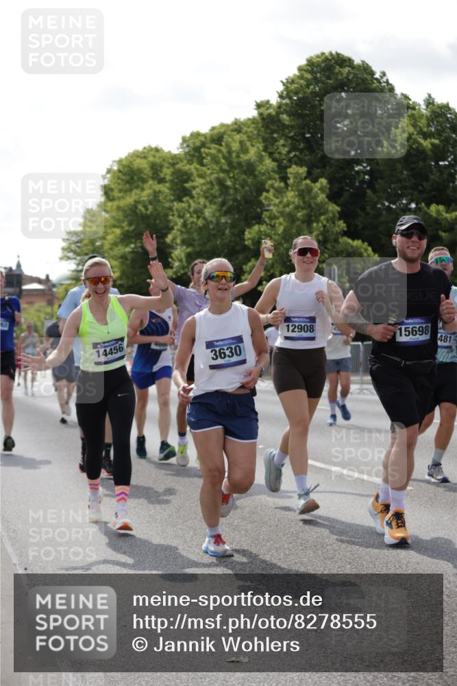 29.06.2025 - hella hamburg halbmarathon Jannik Wohlers http://msf.ph/oto/8278555 29.06.2025 10:02:27 Lombardsbrücke 1482, 3630, 3919, 4204, 4613, 4665, 4904, 5734, 6752, 6815, 6997, 7888, 8364, 8481, 8483, 8614, 8624, 9006, 10128, 10295, 11250, 11515, 11935, 11968, 12908, 13184, 14224, 14456, 14732, 15217, 15394, 15698, 15834, 15963, 15993, 16160, 16233, 16237, 16654, 17757 meine-sportfotos.de