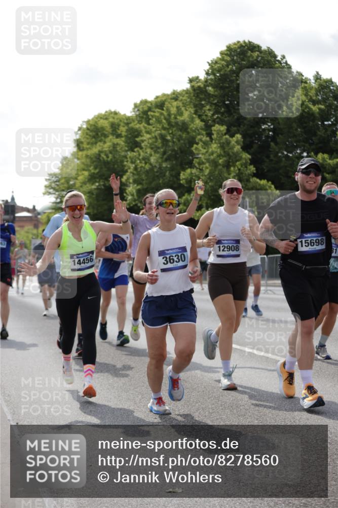 29.06.2025 - hella hamburg halbmarathon Jannik Wohlers http://msf.ph/oto/8278560 29.06.2025 10:02:27 Lombardsbrücke 1482, 3630, 3919, 4204, 4613, 4665, 4904, 5734, 6752, 6815, 6997, 7888, 8364, 8481, 8483, 8614, 8624, 9006, 10128, 10295, 11250, 11515, 11935, 11968, 12908, 13184, 14224, 14456, 14732, 15217, 15394, 15698, 15834, 15963, 15993, 16160, 16233, 16237, 16654, 17757 meine-sportfotos.de