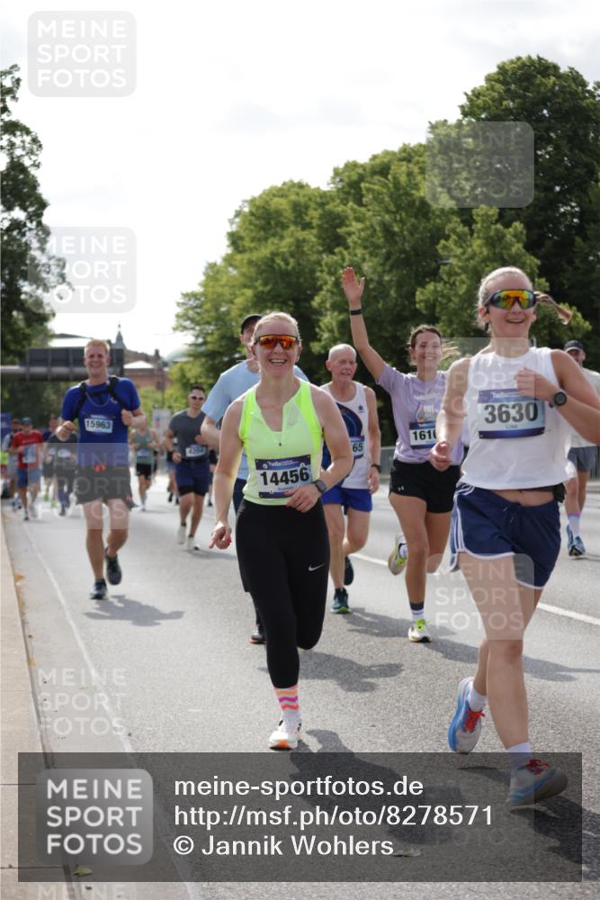 29.06.2025 - hella hamburg halbmarathon Jannik Wohlers http://msf.ph/oto/8278571 29.06.2025 10:02:27 Lombardsbrücke 1482, 3630, 3919, 4204, 4613, 4665, 4904, 5734, 6752, 6815, 6997, 7888, 8364, 8481, 8483, 8614, 8624, 9006, 10128, 10295, 11250, 11515, 11935, 11968, 12908, 13184, 14224, 14456, 14732, 15217, 15394, 15698, 15834, 15963, 15993, 16160, 16233, 16237, 16654, 17757 meine-sportfotos.de
