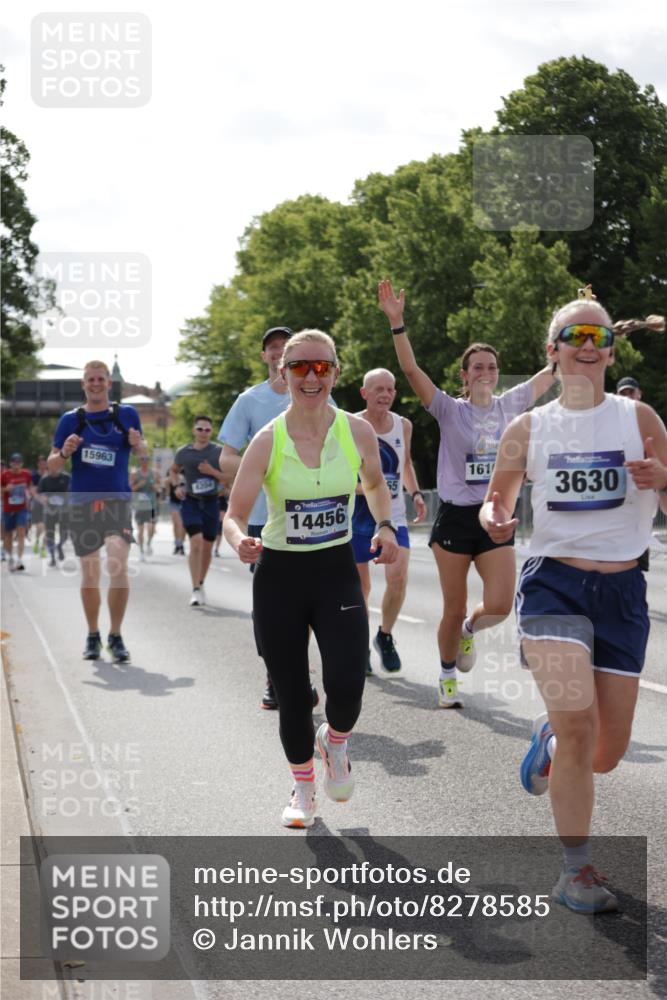 29.06.2025 - hella hamburg halbmarathon Jannik Wohlers http://msf.ph/oto/8278585 29.06.2025 10:02:28 Lombardsbrücke 1482, 2810, 3630, 3919, 4204, 4613, 4665, 4904, 5734, 6217, 6752, 6815, 6997, 8364, 8481, 8483, 8614, 8624, 9006, 10128, 11250, 11515, 11935, 11968, 12908, 13184, 14224, 14456, 15217, 15394, 15698, 15834, 15963, 15993, 16160, 16233, 16237, 16654, 16824, 17757, 18359 meine-sportfotos.de