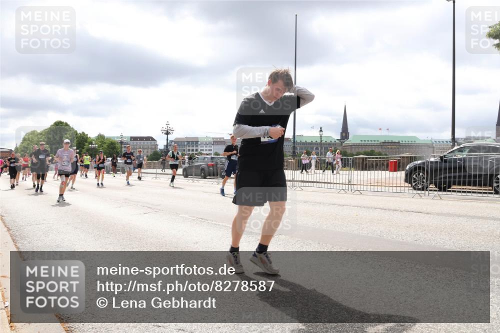 29.06.2025 - hella hamburg halbmarathon Lena Gebhardt http://msf.ph/oto/8278587 29.06.2025 11:09:13 Lombardsbrücke 1776, 14373, 1140, 1223, 1776, 1832, 3330, 3505, 3634, 3965, 3967, 4115, 4133, 4219, 4357, 4790, 4800, 4956, 4995, 5101, 5173, 5402, 5443, 5504, 5513, 6435, 6627, 6654, 6934, 7196, 7352, 7904, 7996, 8006, 8008, 8523, 9197, 9419, 9860, 10032, 10073, 10228, 10535, 10689, 10698, 10850, 10904, 11066, 11751, 11814, 11930, 12142, 12199, 12246, 12948, 14238, 14373, 14547, 14551, 14705, 14706, 16025, 16519 meine-sportfotos.de